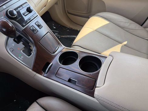 Used 2013 Toyota Venza XLE w/ XLE Premium Pkg FWD image 20