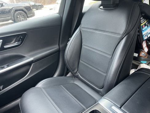 Used 2022 Mercedes-Benz C 300 4MATIC Sedan image 21