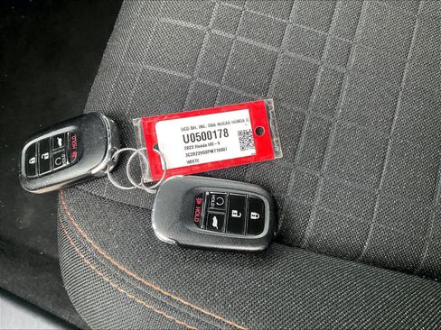 Used 2023 Honda HR-V Sport image 31