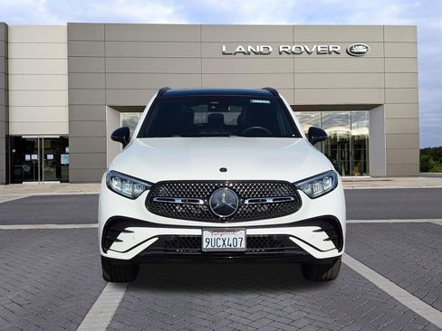Used 2025 Mercedes-Benz GLC 350e 4MATIC image 2