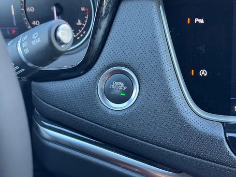 Certified 2025 Cadillac XT5 Premium Luxury image 32