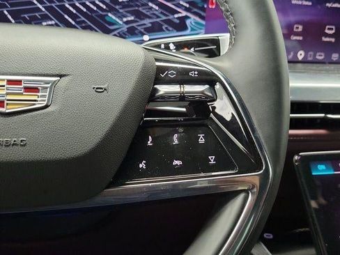 Certified 2025 Cadillac Escalade Premium Luxury RWD image 22