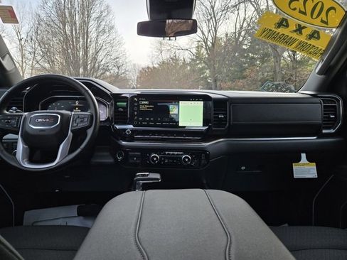Used 2025 GMC Sierra 1500 Elevation image 17