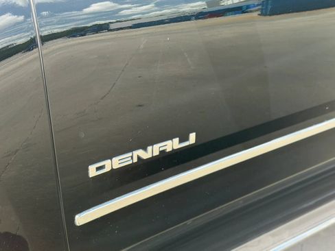 Used 2018 GMC Yukon XL Denali w/ Open Road Package AWD/4WD image 17