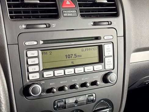 Used 2009 Volkswagen Rabbit S FWD image 16