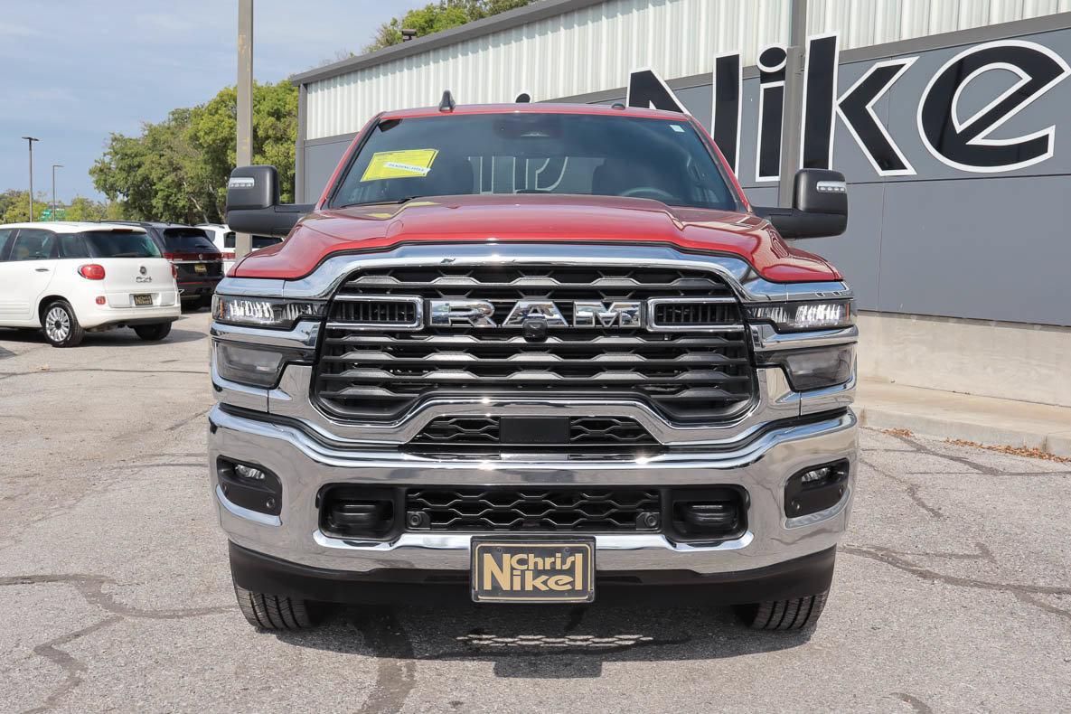 Used 2026 RAM 2500 Big Horn AWD/4WD image 2