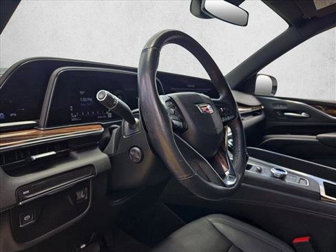 Used 2022 Cadillac Escalade ESV Luxury RWD image 9