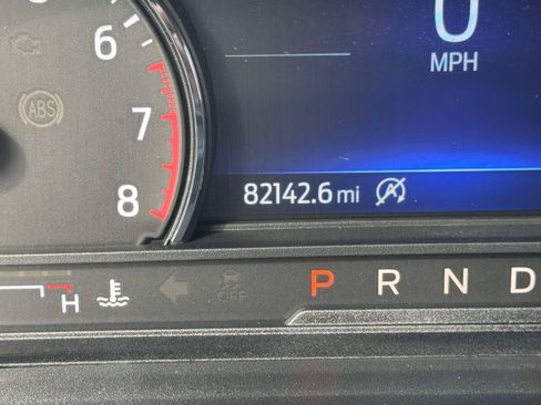 Used 2020 Ford Explorer XLT AWD/4WD image 30