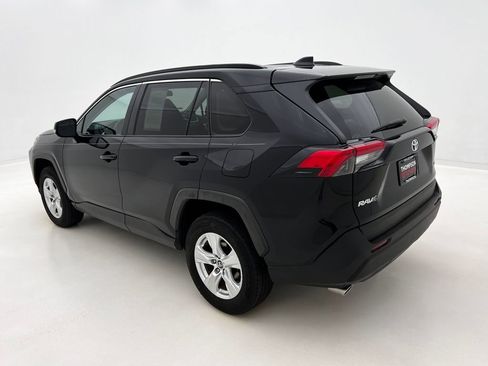 Used 2021 Toyota RAV4 XLE image 9