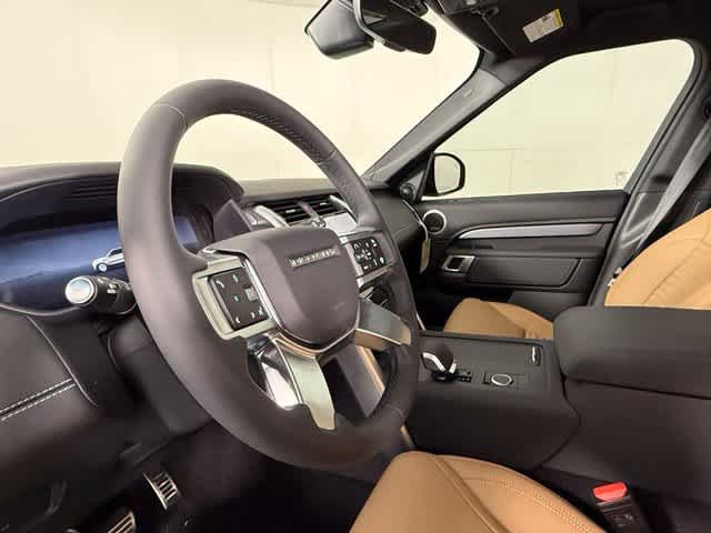 New 2026 Land Rover Discovery Limited Edition AWD/4WD image 16