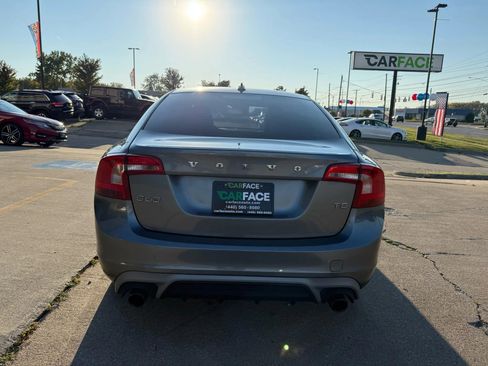 Used 2018 Volvo S60 T5 Dynamic image 10