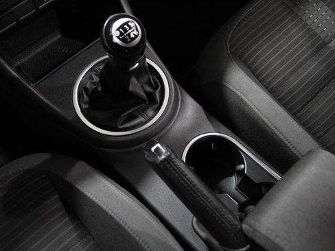 Used 2013 Volkswagen Beetle 2.0T image 11