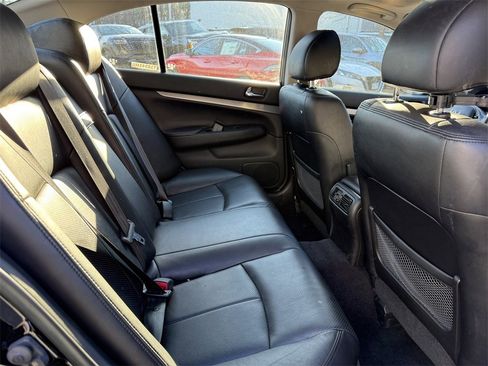 Used 2011 INFINITI G37 x w/ Premium Pkg image 30