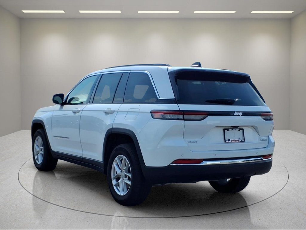 Used 2024 Jeep Grand Cherokee Laredo X w/ Luxury Tech Group I AWD/4WD image 23