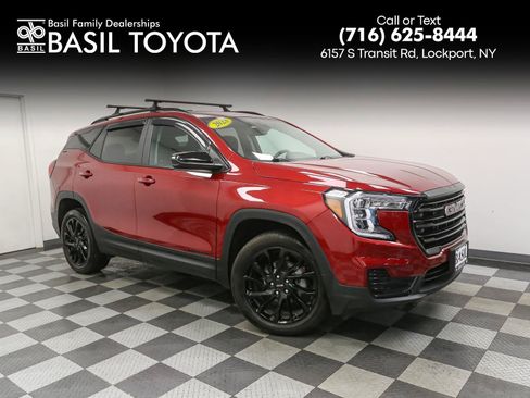 Used 2023 GMC Terrain SLE w/ Driver Convenience Package AWD/4WD image 1