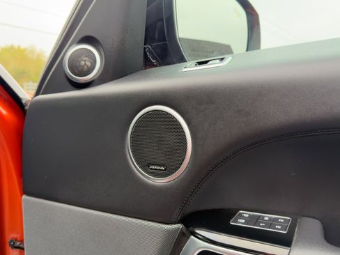 Used 2022 Land Rover Range Rover Sport SVR AWD/4WD image 34