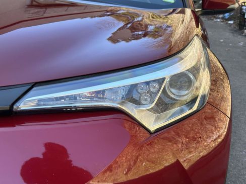 Used 2019 Toyota C-HR LE image 10