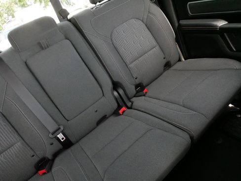 Used 2019 RAM 1500 Big Horn AWD/4WD image 14