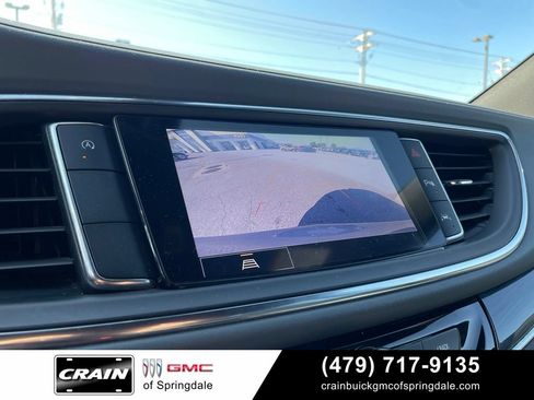 Used 2023 Buick Enclave Essence FWD image 18