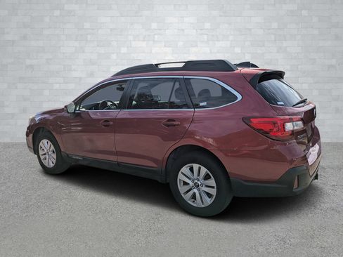 Used 2019 Subaru Outback 2.5i Premium image 7
