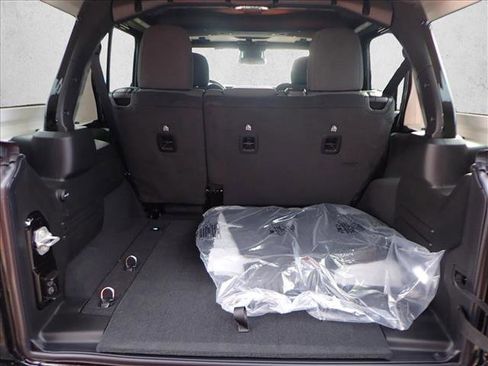 New 2026 Jeep Wrangler Unlimited Rubicon w/ Safety Group image 8