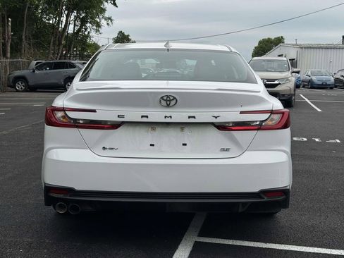 Used 2025 Toyota Camry SE FWD image 21
