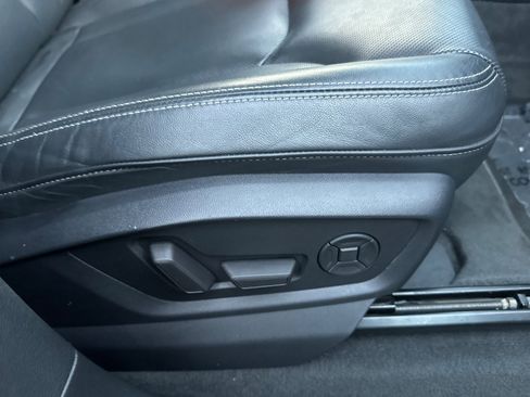 Used 2019 Audi Q8 Prestige w/ Towing Package image 22