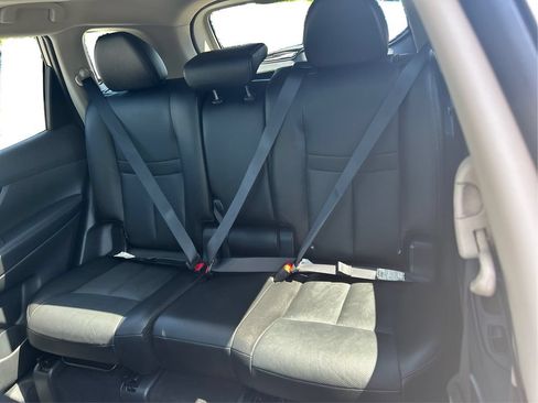 Used 2016 Nissan Rogue SL w/ SL Premium Package FWD image 15