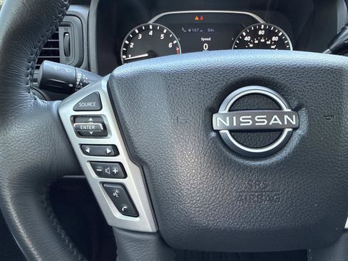 Used 2024 Nissan Titan SV w/ SV Convenience Package RWD image 15