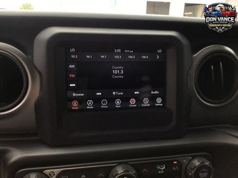 Used 2023 Jeep Gladiator Sport AWD/4WD image 18