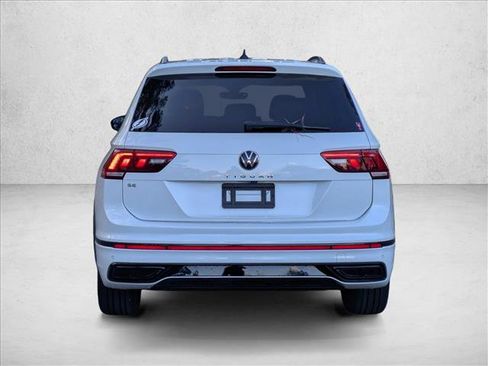 Used 2022 Volkswagen Tiguan SE R-Line image 7