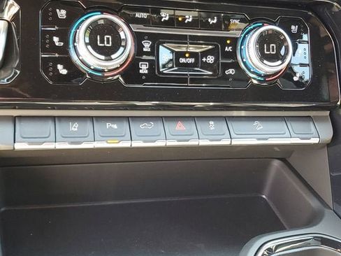 New 2026 GMC Sierra 2500 AT4 AWD/4WD image 25