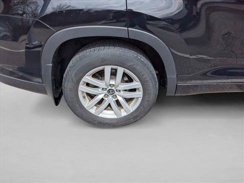 Used 2016 Toyota Highlander LE image 9