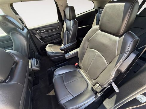 Used 2017 Chevrolet Traverse LT AWD/4WD image 14