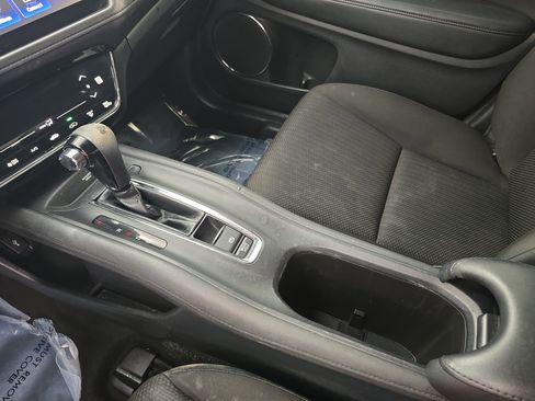 Used 2017 Honda HR-V EX image 23