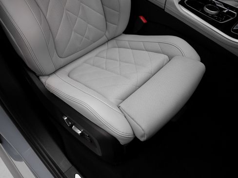 Used 2024 BMW X5 sDrive40i w/ M Sport Package RWD image 67