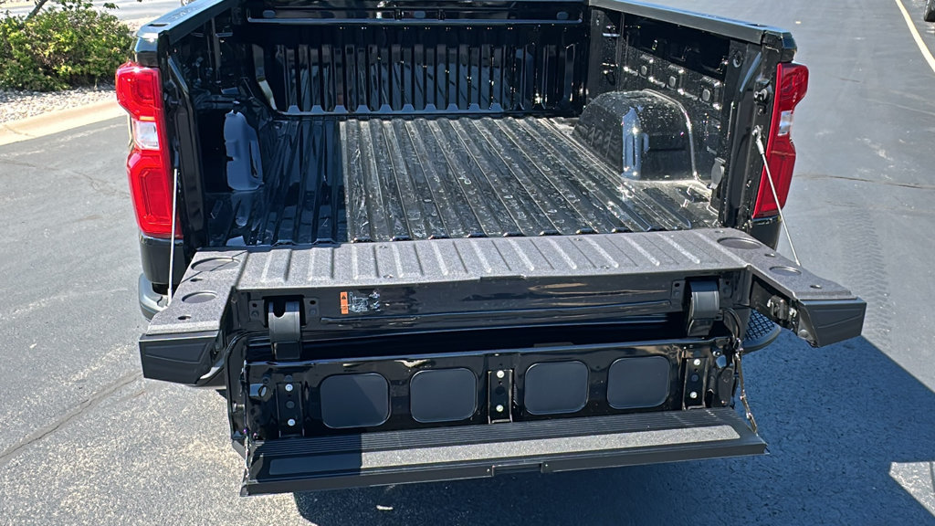 New 2026 Chevrolet Silverado 1500 RST w/ Z71 Off-Road Package AWD/4WD image 8