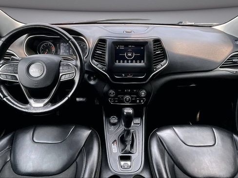 Used 2020 Jeep Cherokee Latitude Plus w/ Cold Weather Group AWD/4WD image 7