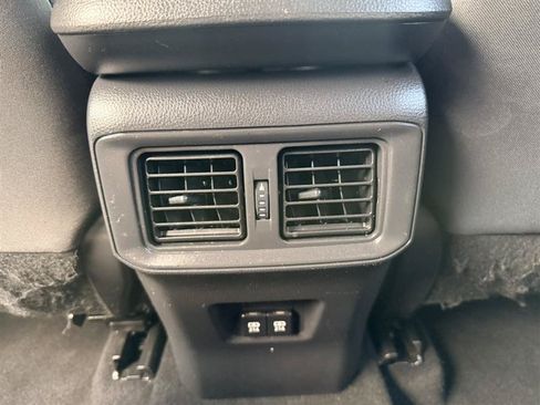Used 2019 Toyota RAV4 XLE AWD/4WD image 22