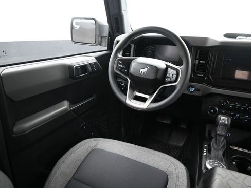 Used 2022 Ford Bronco 4-Door w/ Sasquatch Package AWD/4WD image 15