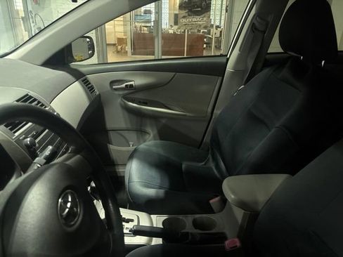 Used 2011 Toyota Corolla LE FWD image 4