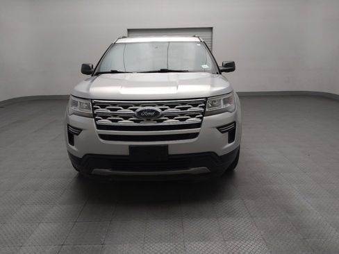 Used 2019 Ford Explorer XLT image 15