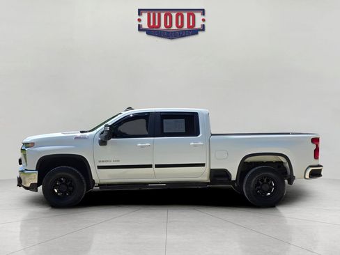 Used 2022 Chevrolet Silverado 2500 LT w/ Z71 Off-Road Package AWD/4WD image 4