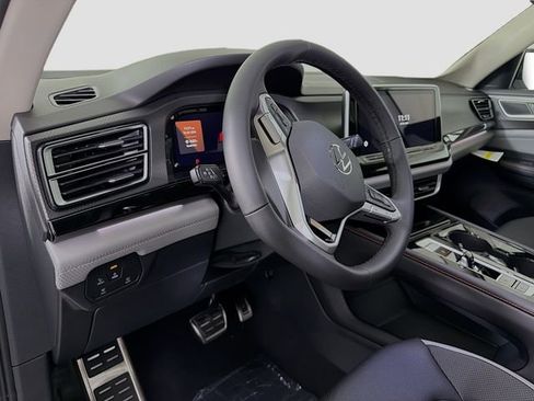 New 2026 Volkswagen Atlas Peak Edition AWD/4WD image 9