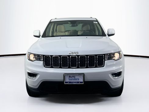 Used 2022 Jeep Grand Cherokee Laredo E AWD/4WD image 2