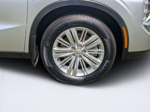 Used 2024 Mitsubishi Outlander ES FWD image 11