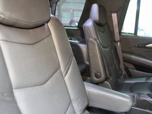Used 2016 Cadillac Escalade Platinum image 12