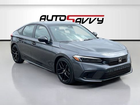 Used 2025 Honda Civic Sport image 1