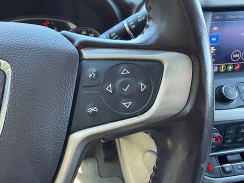 Used 2020 GMC Acadia SLE w/ Driver Convenience Package FWD image 15
