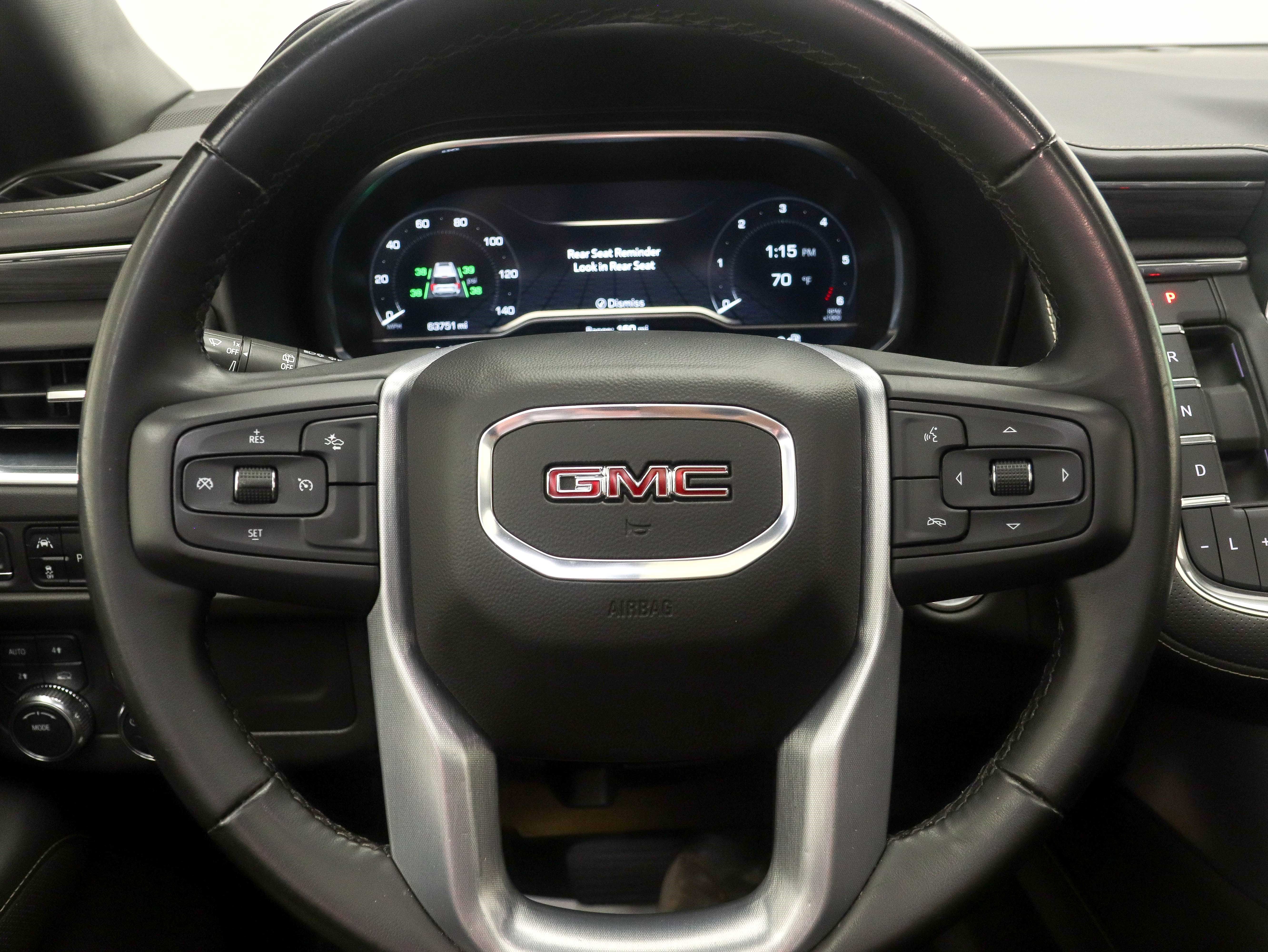 Used 2023 GMC Yukon XL SLT AWD/4WD image 18